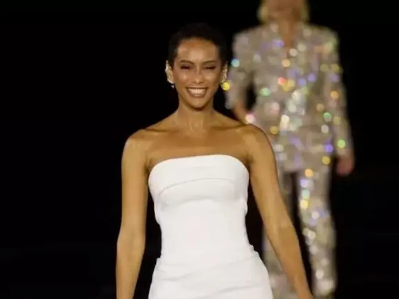 Taís Araujo surpreende ao revelar cabelo curtinho durante Semana de Moda de Paris
