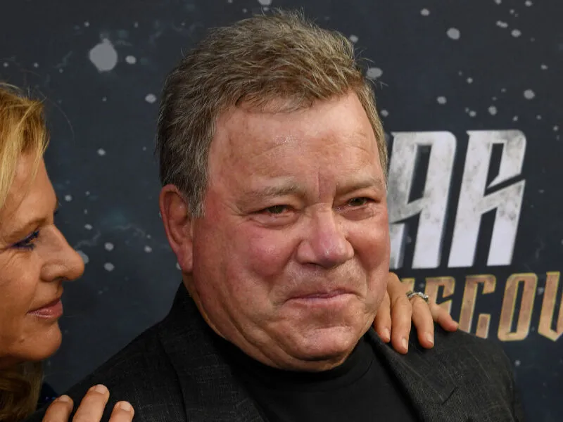 Astro de “Star Trek”, William Shatner leiloou pedra no rim por R$ 375 mil