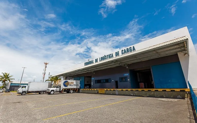 Aeroporto de Salvador busca operadores para cargas expressas internacionais