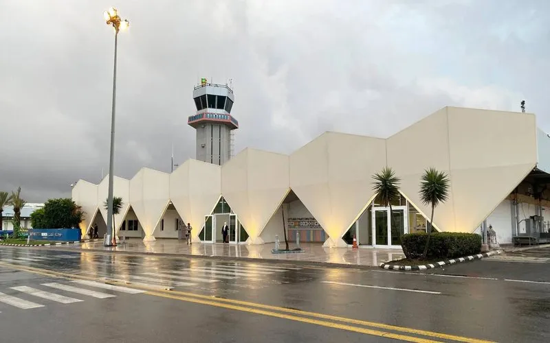 Ataques a aeroportos sauditas deixam três mortos e 36 feridos
