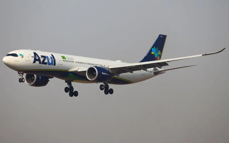 CADE aprova participação de 8% da American Airlines na Azul
