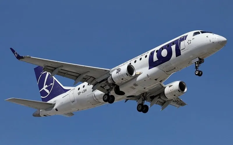 Depois de 22 anos, Embraer E170 faz último voo comercial na Polônia
