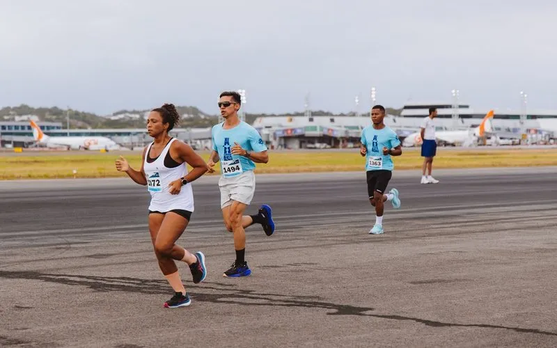 Dois aeroportos do Nordeste e do Sul recebem corridas com 3.600 pessoas
