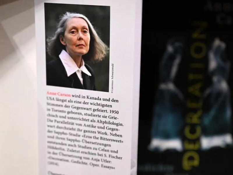 Nobel premia a obra ‘audaciosa’ da poetisa canadense Anne Carson