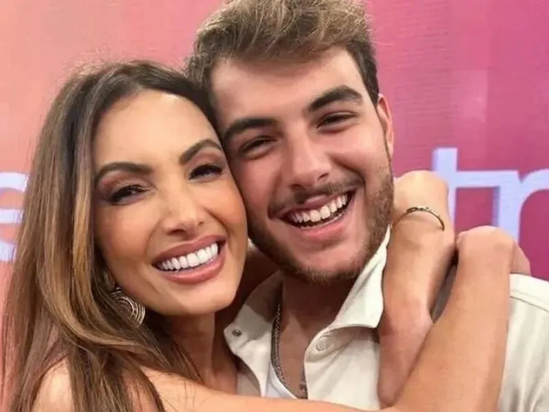 Patrícia Poeta faz 50 anos e se emociona com surpresa do filho ao vivo no “Encontro”
