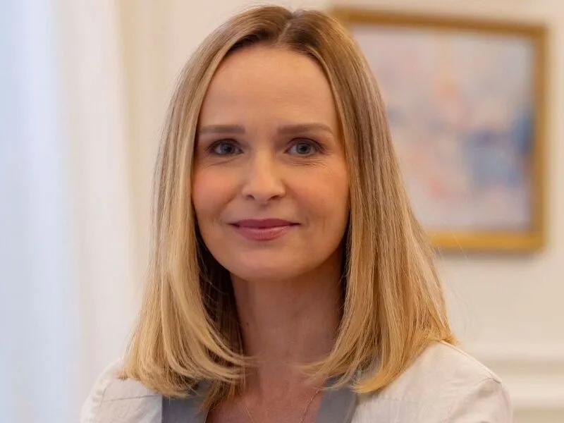 Fernanda Rodrigues vive uma esposa vítima de gaslighting em novela vertical do Globoplay