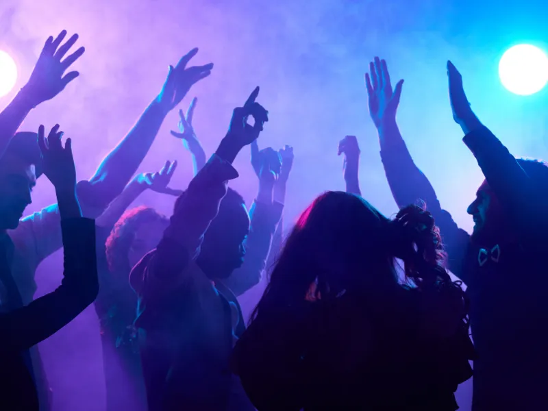 Cezzinha, Super Oara e Los Nocturnos embalam a pista de dança do Mirante do Paço nesta sexta (9)