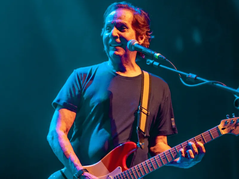 Beto Guedes, é tempo presente na história da música brasileira