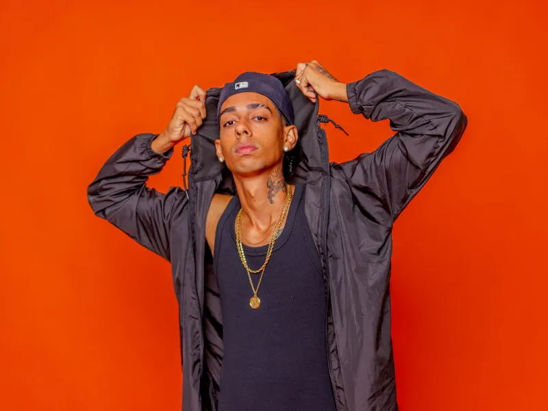 Rapper pernambucano Mago de Tarso é agredido em boate; entenda 