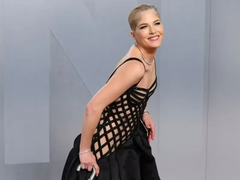 Atriz Selma Blair é presa após confusão em voo nos EUA