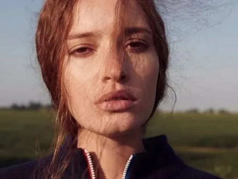 Modelo Giane Alves, descoberta em posto de gasolina, morre aos 32 anos