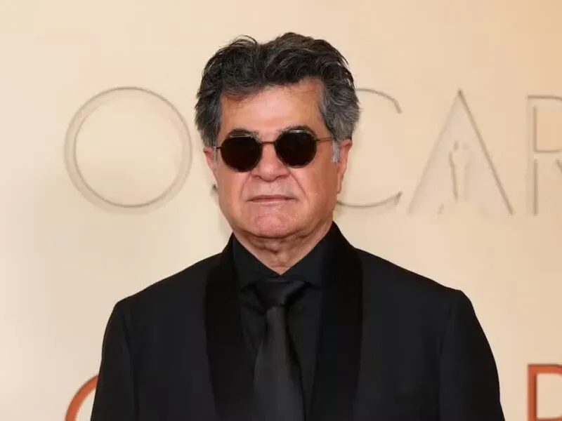 Tribunal iraniano condena cineasta Jafar Panahi a cinco anos de prisão